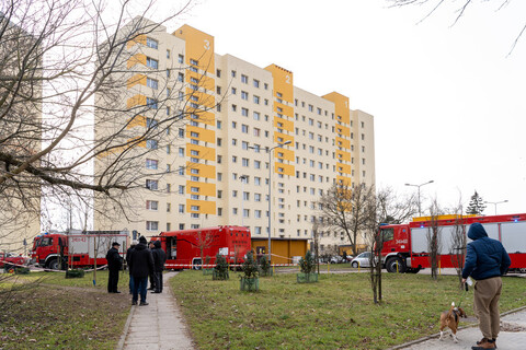 Narkotyki i nieznane chemikalia w mieszkaniu przy Okulickiego. Mieszkańcy ewakuowani (aktualizacja) 