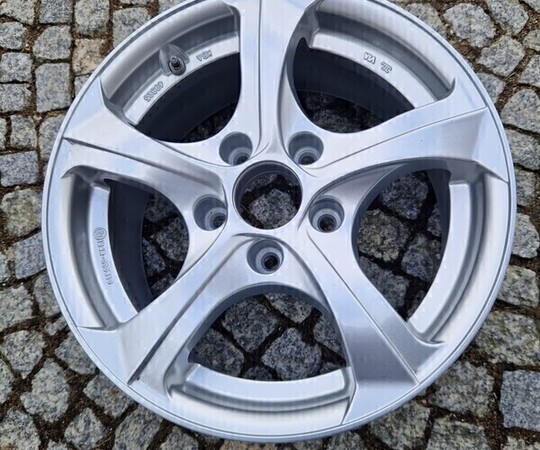 Alufelgi po renowacji do BMW - rozmiar 16 cali 5 X 120 