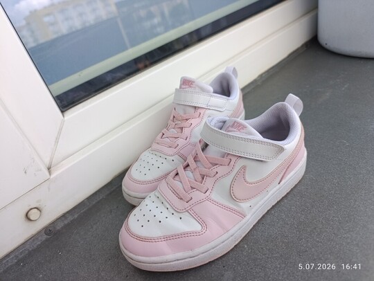 Sprzedam buty dla dziewczynki rozmiar 33 wkładka 20,5 cm 