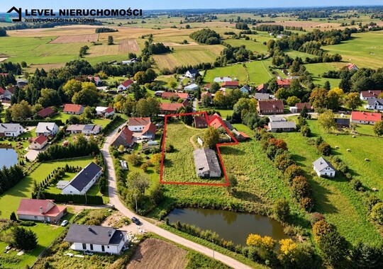 LEVEL NIERUCHOMOŚCI Dom z małym gospodarstwem Majewo 