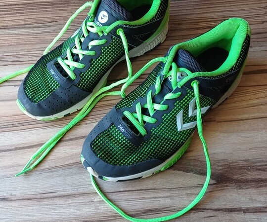 Buty sportowe Hummel rozmiar 40 model aerofit 360 grip 
