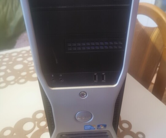 Sprzedam Dell Precision T5500 z monitorem 23 Philips 