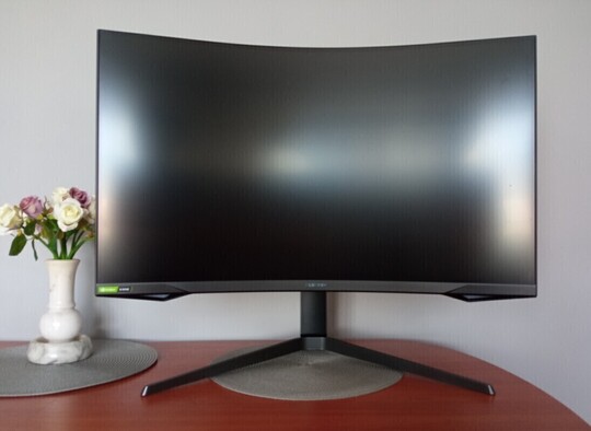 Samsung Odyssey G7 32 C32G75TQSRX – stan bardzo 