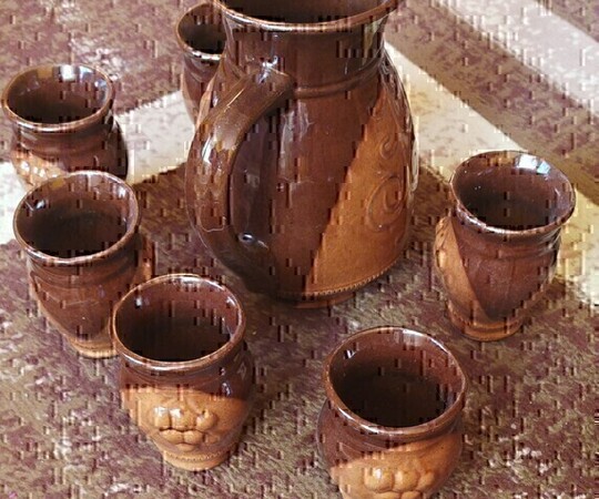 Sprzedam;B. ładny 7- częściowy ceramiczny, szkliwiony 