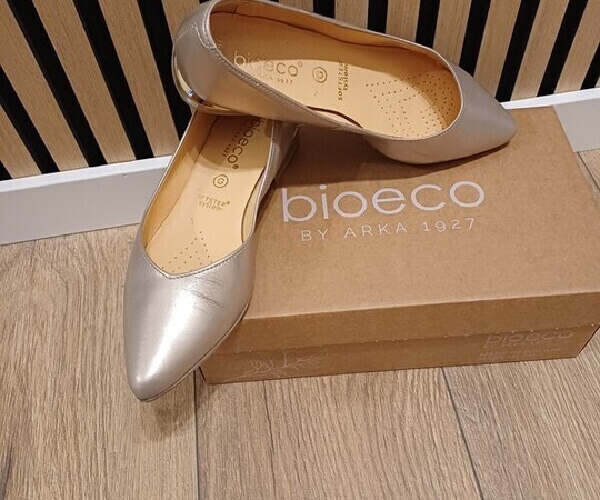 SPRZEDAM SKÓRZANE BUTY DAMSKIE BALERINY. MARKI BIOECO BY 