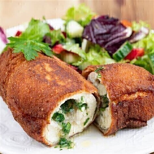 🍲 CHRUPIĄCY KOTLET DE VOLAILLE CZEKA NA CIEBIE! 