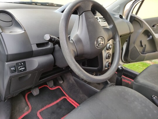 Sprzedam Toyotę Yaris 1.0,2006 r. 🚗 