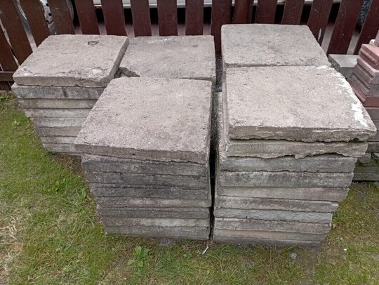 Sprzedam płyty chodnikowe 47 sztuk, wymiary 50x50x7 (koszt 