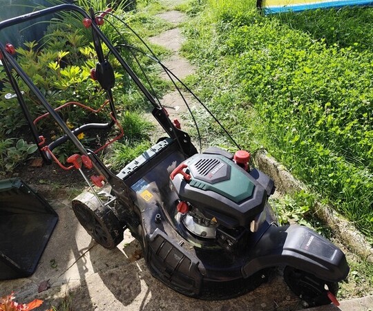 Sprzedam kosiarkę spalinową Parkside, używana może 7 razy. 