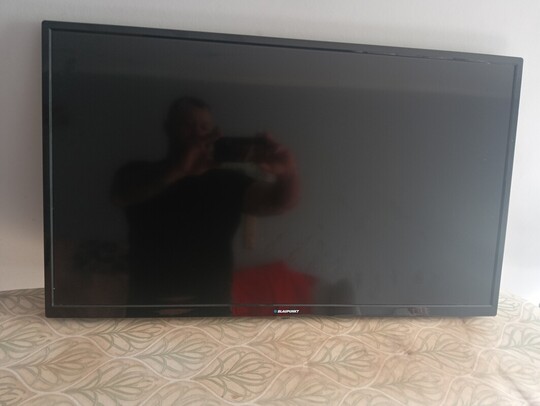 Sprzedam telewizor BLAUPUNKT 32 LED z pilotem tylko do 