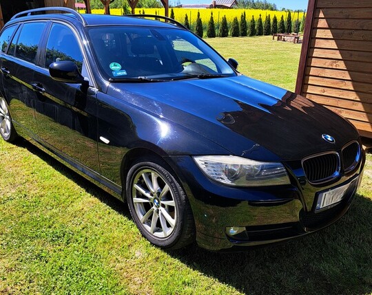 Sprzedam BMW 318i Touring 2,0 benzyna, kombi, rok 2009 ( 