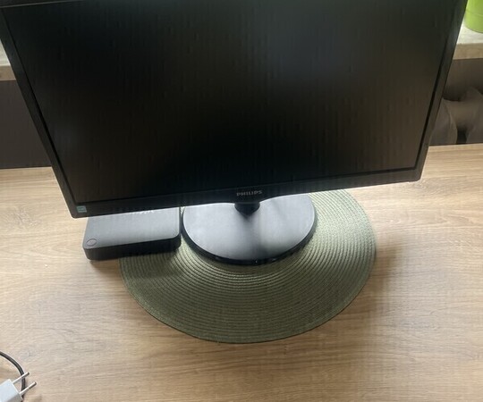 Sprzedam monitor LG 
