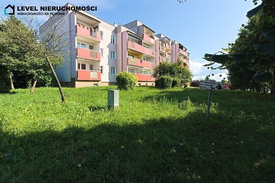 LEVEL NIERUCHOMOŚCI Mieszkanie trzypokojowe z balkonem 