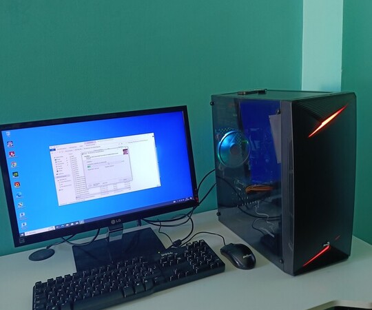 💻 Komputer z Monitorem – gotowy do pracy i 