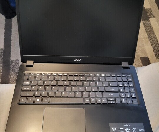 Sprzedam laptopa Acer Aspire 3 A315-56.Laptop używany ok. 