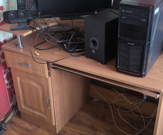Sprzedam sprawny, monitor, komputer. głośniki Logitech, 