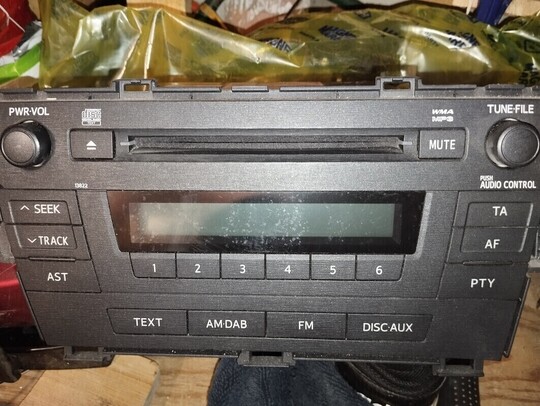 Toyota Prius 3 orginalne radio SPRZEDAM 100%dzialajace 