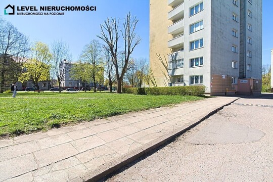 LEVEL NIERUCHOMOŚCI Kawalerka na pierwszym piętrze ul. 