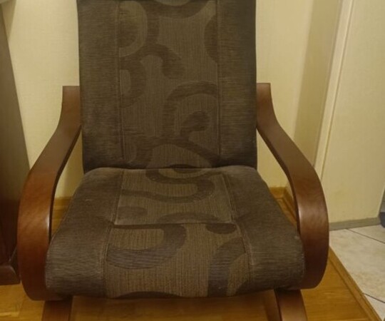 Wygodny fotel bujany typu Finka 