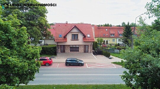 LEVEL NIERUCHOMOŚCI Dom osiedle Kamionka ul. 