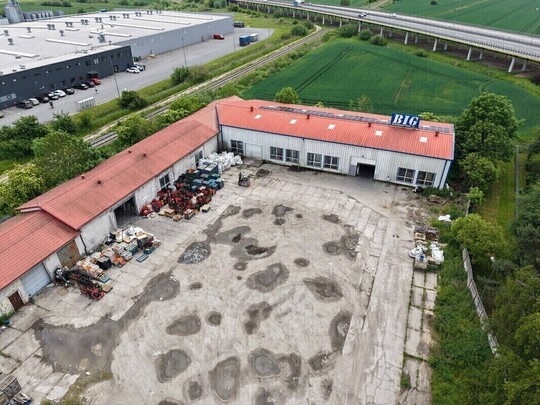 Na sprzedaż Hala magazynowa o pow.1000m2 położony na 