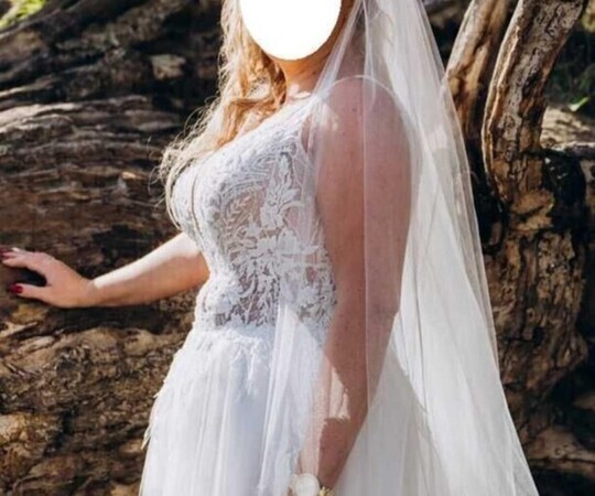 Sprzedam piękną suknię ślubna model Diora kolor: oryginał 
