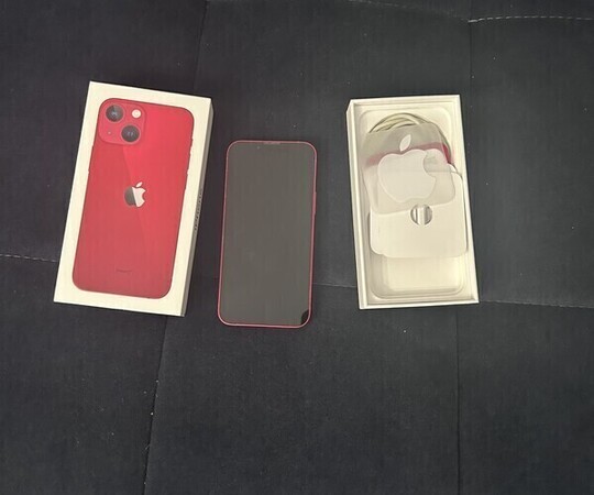 Sprzedam iPhone 13 mini czerwonego w idealnym stanie 