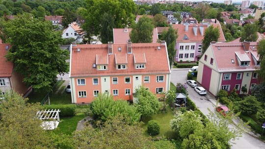 Sprzedam 4 pokojowe mieszkanie w kamienicy w spokojnej 