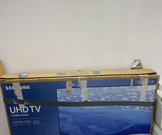 Sprzedam telewizor SAMSUNG 49 SMART TV używany w zestawie 