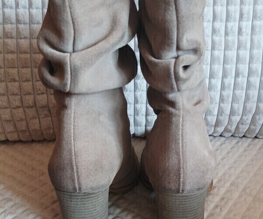 Mam do sprzedania damskie buty kowbojki, takie jak na 