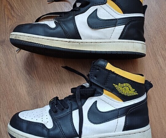 Sprzedam buty sportowe rozmiar 40 