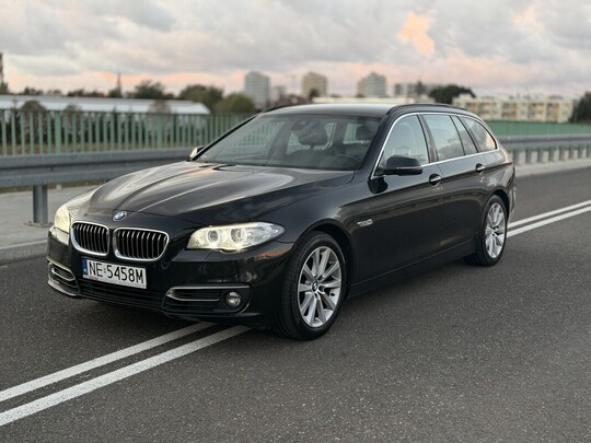 BMW Serii 5 F11 520d Luxury Line z 2014 roku, wersja po 