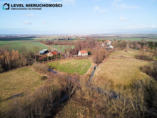 LEVEL NIERUCHOMOŚCI Siedlisko z potencjałem Dom ok.160 