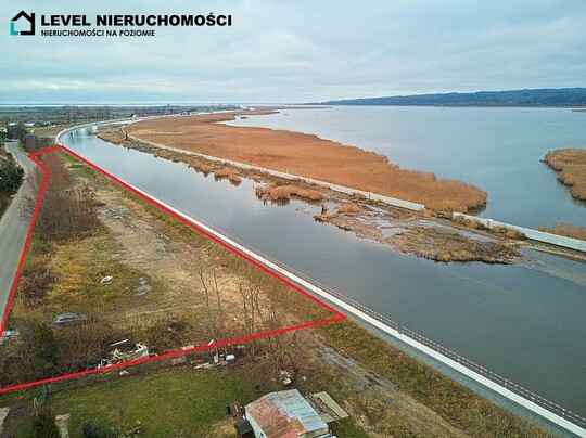 LEVEL NIERUCHOMOŚCI Działka z linią brzegową Nowakowo 
