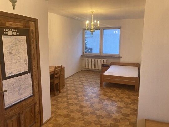 Wynajmę umeblowany pokój z balkonem osobie niepalącej 
