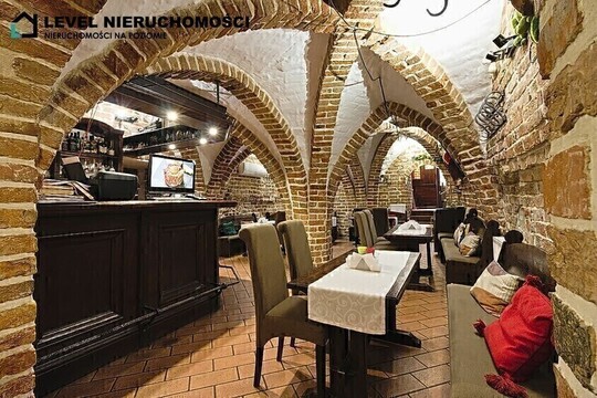 LEVEL NIERUCHOMOŚCI Restauracja &bdquo;Przy Bramie&rdquo; 