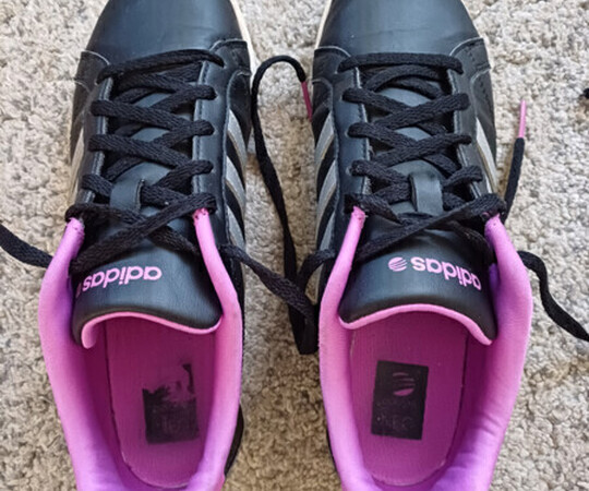 Buty ADIDAS rozmiar 38 (raczej 37.5), stan bdb 