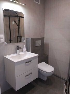 Wynajmę komuś mieszkanie kawalerkę 30m2 z balkonem na czas 