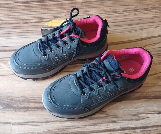 NOWE z metk&agrave; buty trekkingowe rozmiar 38 długość 