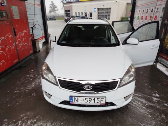 KIA CEED 1.6 DIESEL 2009 90 KM 