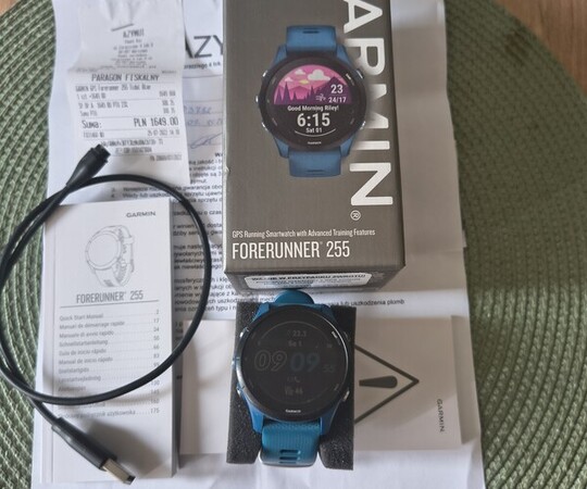 Sprzedam Garmin Forerunner 255 stan bardzo dobry. Zestaw 