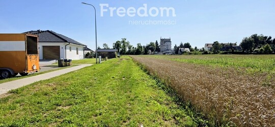 FREEDOM NIERUCHOMOŚCI Sprzedam działkę - Nowy staw. 