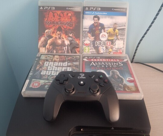 PS3 Slim 500 GB + okablowanie + Pad + 4 gry 100% sprawne 