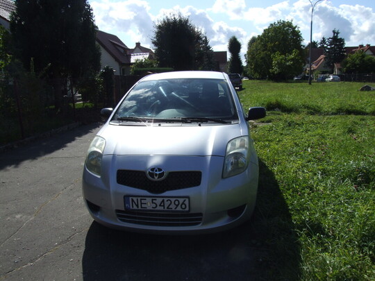 Toyota Yaris 1,3 2007 Salon, Przebieg 148 000 km. OC do 13 