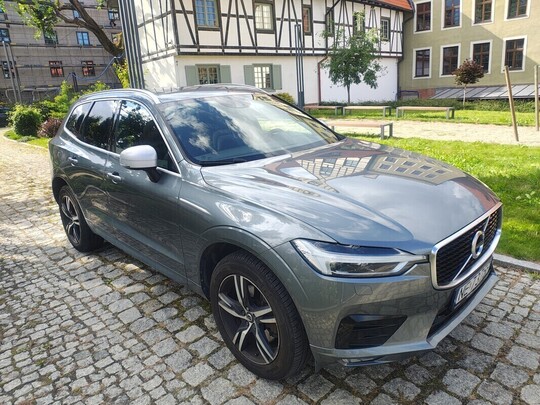 Sprzedam Volvo XC60 II generacji z 2018 roku w wersji 