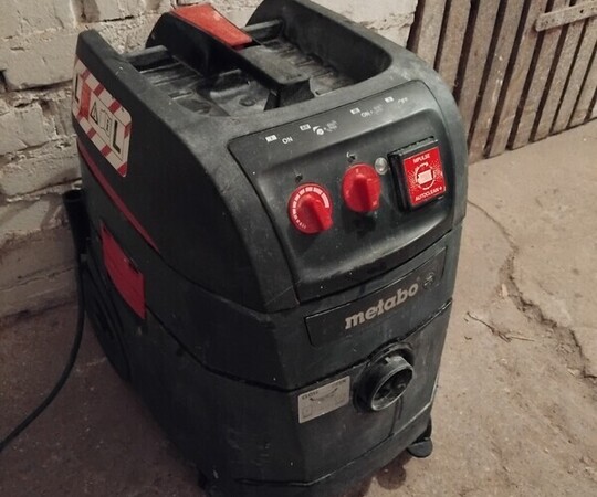 Sprzedam żyrafę LSV 5-225 oraz odkurzacz metabo ASR 35 L. 