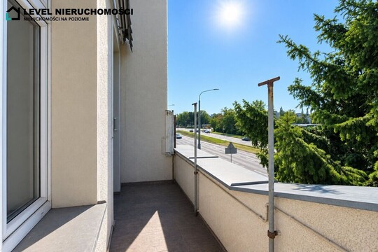 LEVEL NIERUCHOMOŚCI Mieszkanie z balkonem, pierwsze piętro 