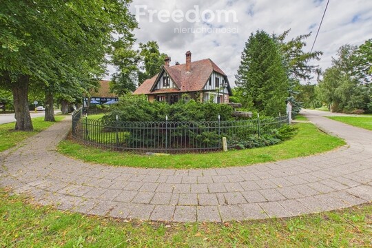 FREEDOM NIERUCHOMOŚCI Sprzedam lokal użytkowy - Kadyny. 