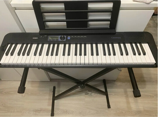 SPRZEDAM KEYBOARD CASIOTONE CT-S300 + STATYW. STAN: BARDZO 