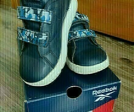 Sprzedam buty chłopięce firmy Reebok, rozmiar 25,długość 